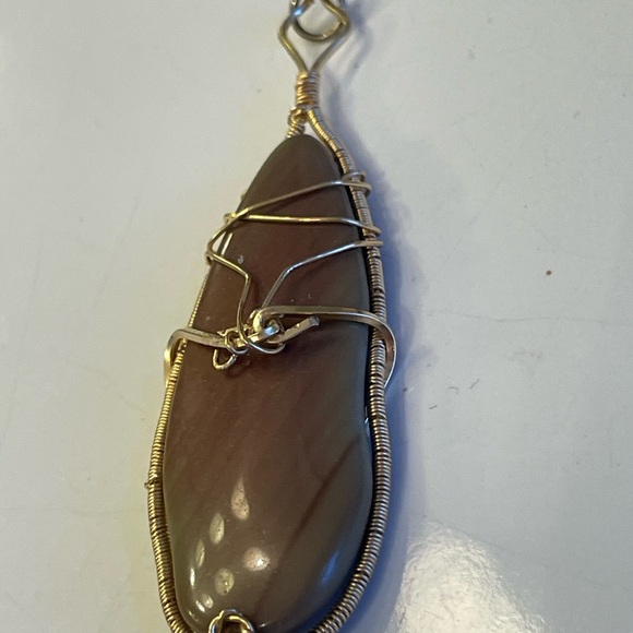 Natural Agate Stone Pendant In Gold Filled Wire 3” Long 1" Wide - Picture 8 of 11